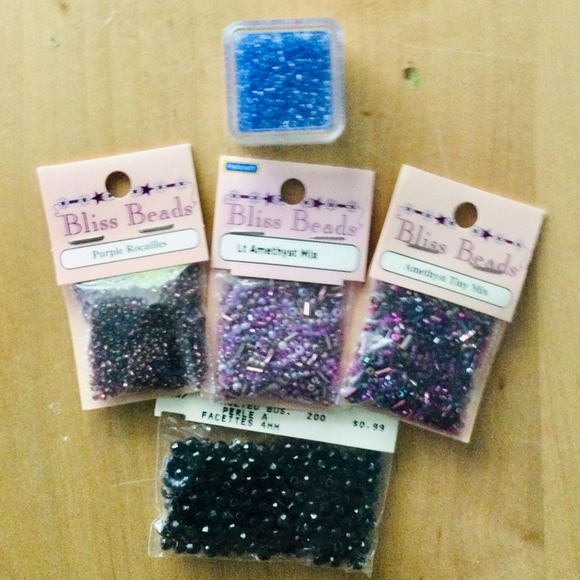 Beads and more beads - Picture 4 of 7